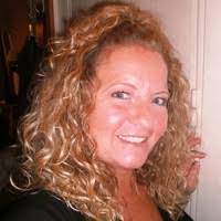 Kim Ringer's Instagram, Twitter & Facebook