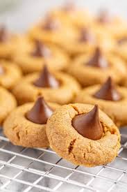 6 Ingredient Peanut Butter Kiss Cookies Recipe Peanut Butter Kiss Cookies Cookie Recipes Peanut Butter Kiss