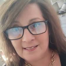 Lisa Stainbrook's Instagram, Twitter & Facebook