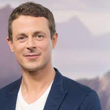 Die beiden leben seit 2016 getrennt, wobei der grund … Alexander Bommes Vom Handballer Zum Moderator Im Tv Stars