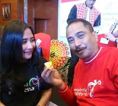 She then earned her first major acting role in 2010 as josephira in get married the series. Terungkap Ini Alasan Prilly Latuconsina Terjun Ke Bisnis Kuliner Okezone Lifestyle