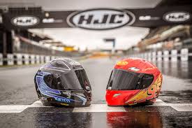 The motorcycle helmet company klim showed that the helmets could be light without sacrificing safety or comfort. Hjc Helmets Sponsors Motogp Rider Andrea Iannone Bikesrepublic