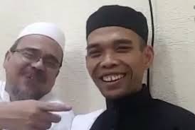 Sejumlah mobil diduga mencurigakan digeledah polisi jelang sidang habib rizieq shihab di pn jakarta timur. Ustaz Somad Temui Habib Rizieq Di Makkah Ini Yang Dibahas Republika Online