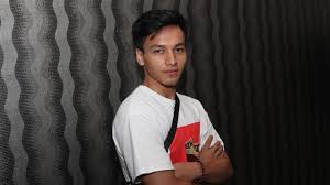 Jun 17, 2021 · jefri memilih model mullet yaitu model rambut dengan potongan pendek di bagian depan dan panjang di bagian belakang. Jefri Nichol Merasa Lebih Unyu Tampil Dengan Rambut Pendek Kumparan Com