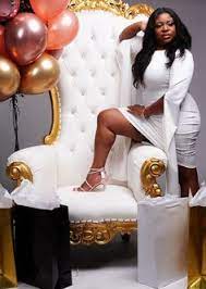 Curvy plus size 30th birthday outfit ideas. 8 Birthday Photoshoot Ideas Birthday Photoshoot Photoshoot Birthday Woman