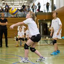 You will use a different form of jouer when you want to say playing in the present tense, played in the past tense, and will play in the future tense. Mini Volleyball Apprendre A Jouer Par Le Jeu Mobilesport Ch