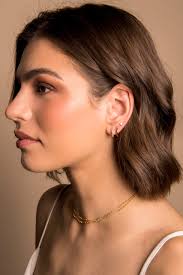 ERIN GOLD HUGGIE HOOPS