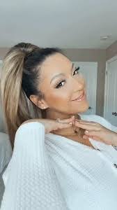 Gabriela Schaeffer's Instagram, Twitter & Facebook