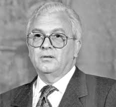 Unas sacadas de clavo por decreto