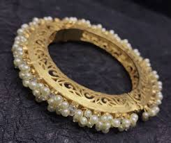 It does make a connection with that culture: Pin By Jewellery By Avni Gujral On Bangles Bangles Jewelry Bangle Designs Jewelry
