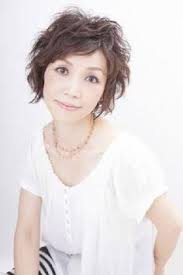 l b v x c 60代 髪型 パーマスタイル ヘアスタイリング