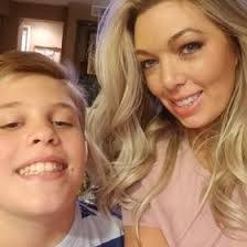 Ashley Andreasen's Instagram, Twitter & Facebook