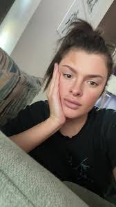 Jessica Eden's Instagram, Twitter & Facebook