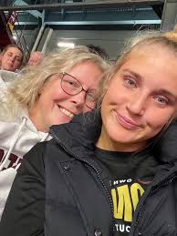 Audrey Schmidtke (@AudreySchmidtk5)