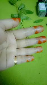 Jika anda ingin menggambar bagian. Inai Merah Cantik Di Jari Caranya Hanya Guna Daun Inai Sapu Dengan Minyak Angin Hijabista