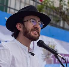 José Luis Bohórquez added a new...