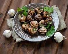 Escargots De Bourgogne Au Thym Recette Recette Escargot Recettes De Cuisine Recettes De Cuisine Illustrees