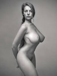 Gorgeous redhead nude model Annett Gebhardt, aka La Leona or Annie) | Tits  In Tops Forum