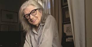Aos 92 anos, eunice muñoz regressa aos palcos, para a última peça da sua vida. Ytdeh0n8wq8eqm