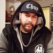 wanna play Plants Vs Zombies? 🧟‍♂️