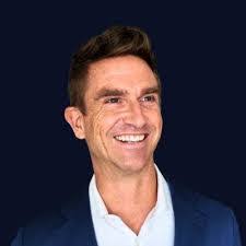 Willard Flores's Instagram, Twitter & Facebook