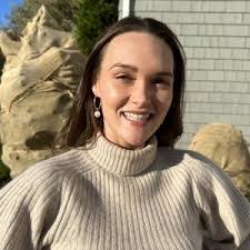 Elizabeth Coogan's Instagram, Twitter & Facebook