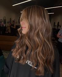 Book a highlight with me 💋💋 • • Dm/text to book an appointment🤍  #hairstylist #blonde #brondeblvdsalon #bronde #brondehair #redken #az  #chandleraz #brightblonde #haircut #chandler #chandlerhairstylist #goldwell  #highlights #hairgoals ...