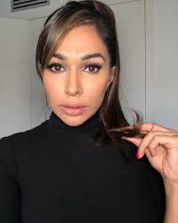 Hi friends! 👋🏽 This may be an unpopular opinion incoming, but as you know  I've always felt a moral responsibility to speak up even when it can put  you at risk, always,