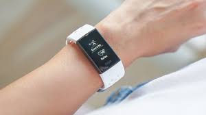 But this definitely isn't your average fitness tracker. Exercising With The Fitbit Charge 3 Workouts You Can Do While Traveling Gadgetmatch