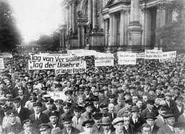 Juni 1919 unterzeichnet und trat am 10. Deutschland Verliert Den Krieg Proteste Gegen Den Versailler Vertrag Anne Frank Haus