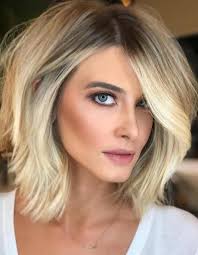 2020 ilkbahar en trend kısa saç modelleri içinde keskin hatları olmayan yumuşak gösteren bir kesim. Lob Sac Kesimi Modelleri 2019 2020 Trendler Ve Moda