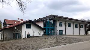 Squares, landmarks and more on interactive online satellite map of aschau am inn with poi: Infektionsschutz Versorgungszentrum In Aschau Am Inn Aschau Am Inn