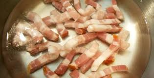 Blanchir Ou Pas Des Lardons De Poitrine Salee Et Ou Fumee En Images Le Sot L Y Laisse