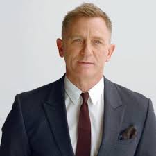 Swing Of Things Daniel Craig Daniel Craig James Bond Daniel Craig Style Daniel Craig Bond