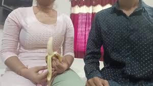 Jiju Ne Sali Ko Banana (Kela) Bol Kar Apne Lund Khila Diya Virgin Sali Jor  Se