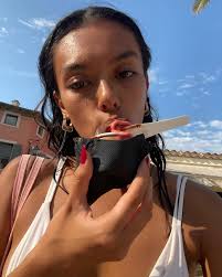 Selfie town!!! (Kim around the 🌍)