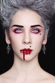 Creative Vampire Look Halloween Makeup Vampir Kostum Vampir Kostum Selber Machen Vampir Schminken