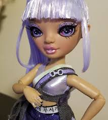 Why is Tessa the most popular of the K-pop girlies? : r/RainbowHigh