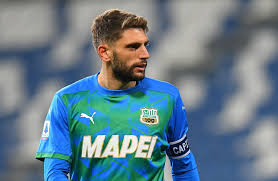 Berardi first attempted a header which was blocked then connected on the. Infortunio Per Berardi Salta Juventus Sassuolo Per La Settima Volta In Carriera