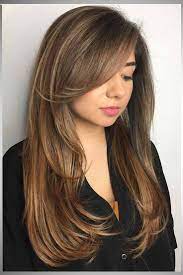 Trendy Long Length Straight Haircuts And Styles For Women 2021 In 2021 Hairstyles For Round Faces Straight Blonde Hair Long Layered Hair