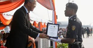 Kelancaran terletak pada pengacara majlis 4. Berita Nasional Halaman 777 Utusan Borneo Online