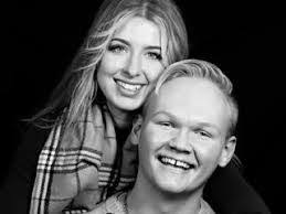 Lisa Kellerman's Instagram, Twitter & Facebook