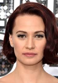 Oto inna wersja historii świata, gdzie prawo stanowione jest przez. Opowiesc Podrecznej 2017 Pelna Obsada Filmweb