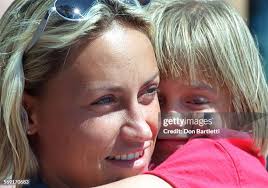 496 Lisa Huntington Stock Photos, High-Res Pictures, and Images