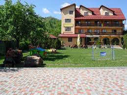 Pensiunea raza de soare se află în gărâna şi oferă biciclete montane şi depozit pentru echipament de schi. Pensiunea Raza De Soare Bewertungen Fotos Breaza Rumanien Tripadvisor