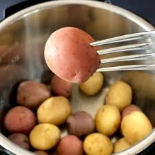 Convert between pounds (lbs) and cups for ingredients such as flour, sugar, butter, margarine and more. Instant Pot Boiled Potatoes Russet Gold Red Baby Spice Cravings
