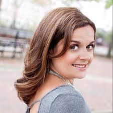 Caroline Burns's Instagram, Twitter & Facebook