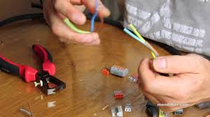 Connexion De Fils A L Aide De Bornier Youtube