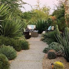 41 Gorgeous Garden Paths Desert Backyard Gorgeous Gardens Backyard Landscaping