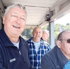 Can someone please upload a photo of the battery showing the cables and  orientation